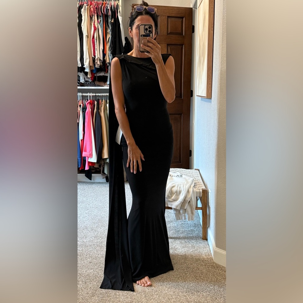 Elegant Black Evening Gown Dress